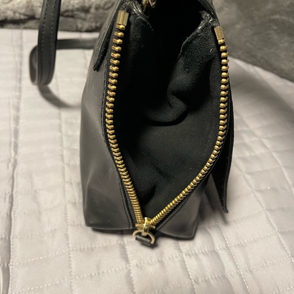 ***Authentic*** Kate Spade Leather Cross body - Picture 10 of 11